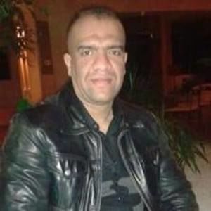 Meet your Posher, Moncef